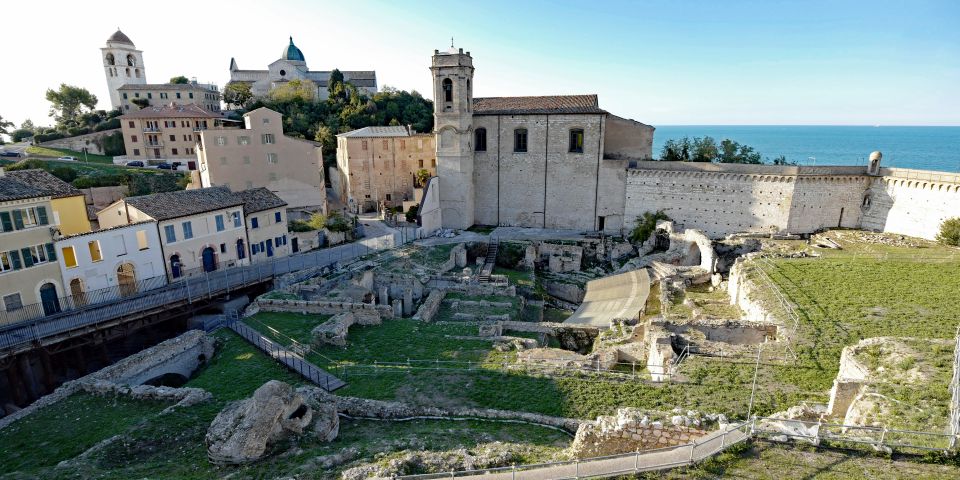 Das Amphitheater von Ancona istein beeindruckendes antikes aus dem 1. Jahrhundert