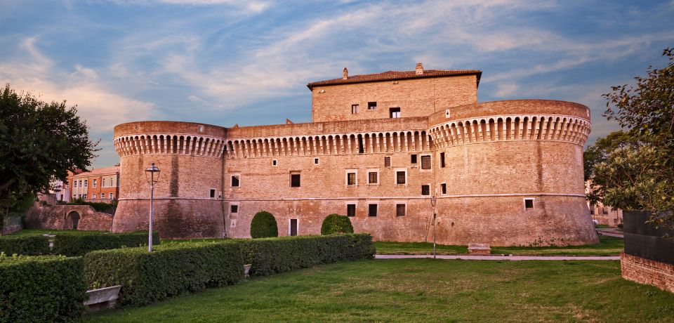 Die Festung Rocca Roveresca aus der Renaissance-Zeit – erbaut nach ihrem Bauherrn Giovanni della Rovere, dem Herrn von Senigalli.